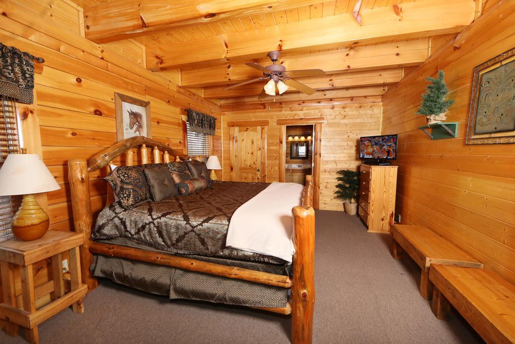Rising Eagle Lodge - Eight Bedroom Pigeon Forge Exterior photo